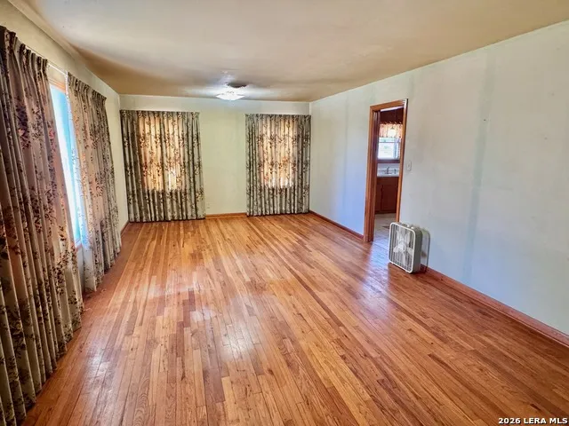 212 Patrick Pleasanton, TX 78064
