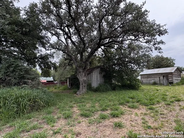 212 Patrick Pleasanton, TX 78064