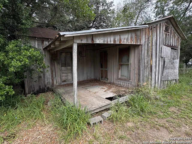 212 Patrick Pleasanton, TX 78064