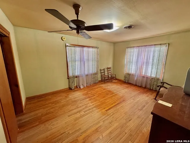 212 Patrick Pleasanton, TX 78064