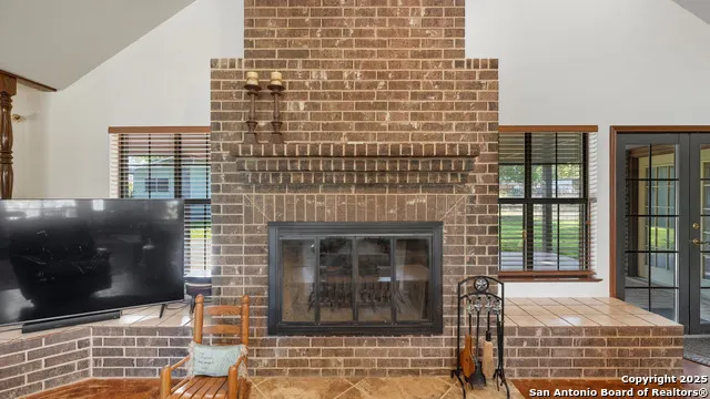400 W Person Stockdale, TX 78160