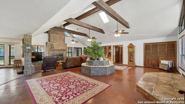 400 W Person Stockdale, TX 78160