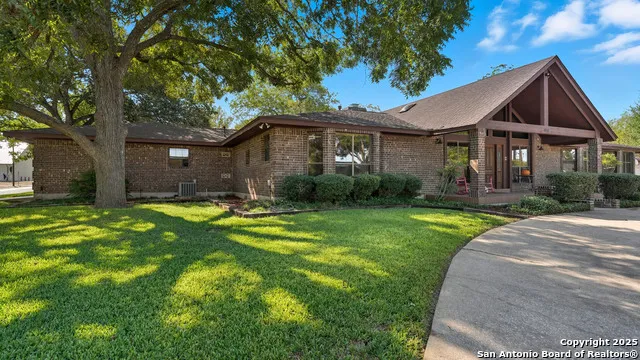 400 W Person Stockdale, TX 78160