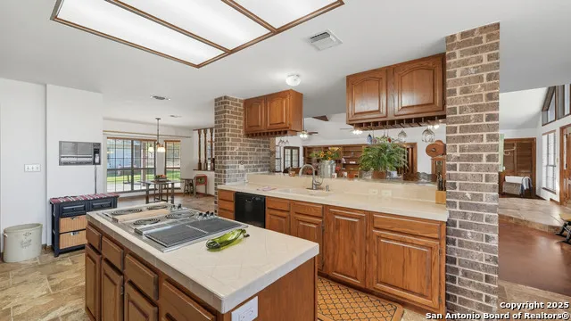 400 W Person Stockdale, TX 78160