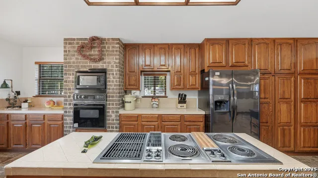 400 W Person Stockdale, TX 78160