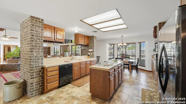400 W Person Stockdale, TX 78160