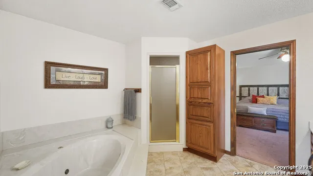 400 W Person Stockdale, TX 78160