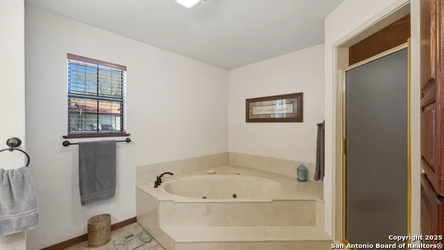 400 W Person Stockdale, TX 78160
