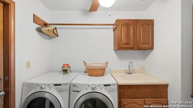400 W Person Stockdale, TX 78160