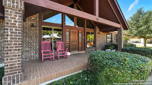 400 W Person Stockdale, TX 78160