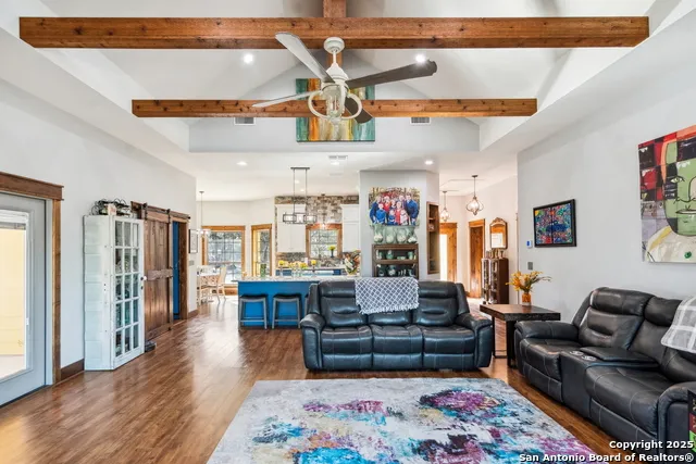 381 Camino Primero Leakey, TX 78873