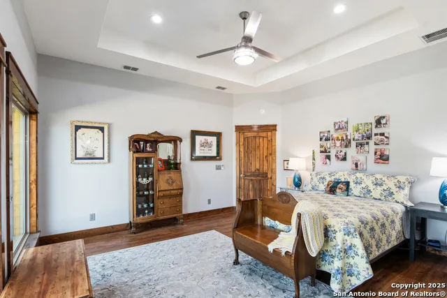 381 Camino Primero Leakey, TX 78873