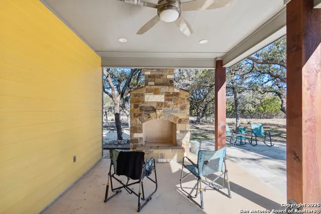 381 Camino Primero Leakey, TX 78873