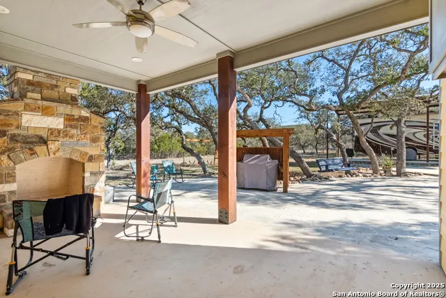 381 Camino Primero Leakey, TX 78873