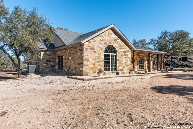 381 Camino Primero Leakey, TX 78873