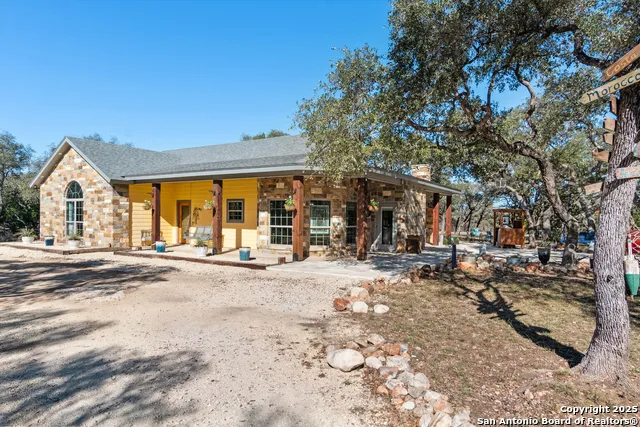 381 Camino Primero Leakey, TX 78873