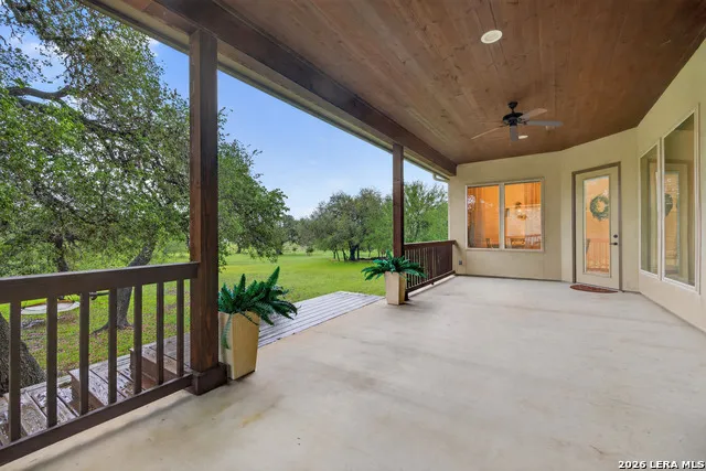 625 HAVEN POINT LOOP New Braunfels, TX 78132