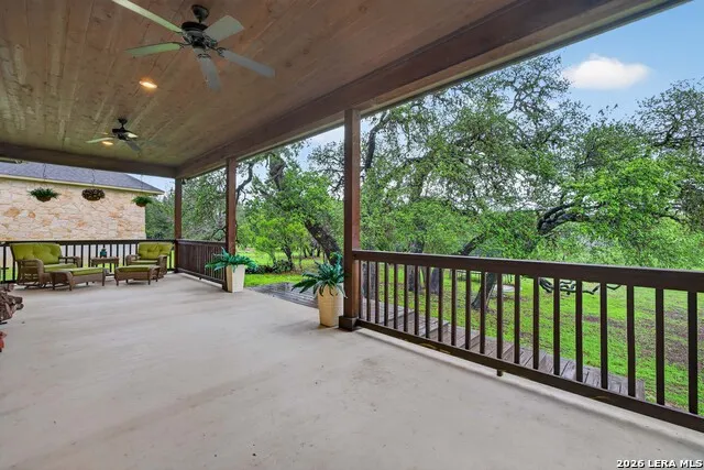625 HAVEN POINT LOOP New Braunfels, TX 78132