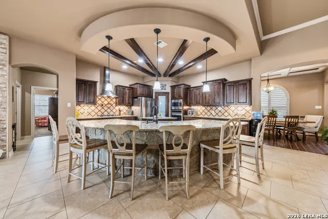 128 Bucks Ln La Vernia, TX 78121