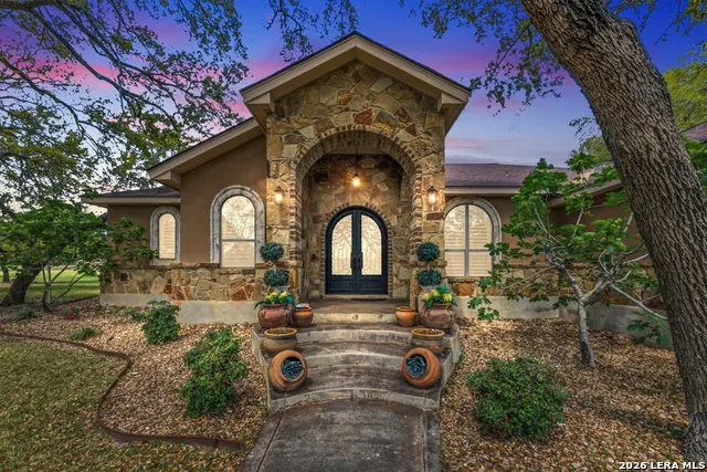 128 Bucks Ln La Vernia, TX 78121