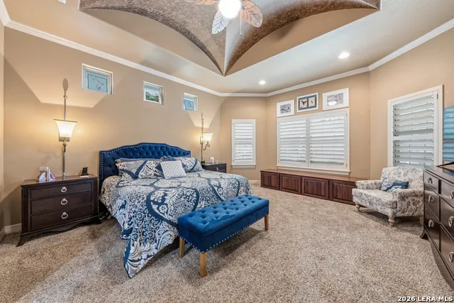 128 Bucks Ln La Vernia, TX 78121