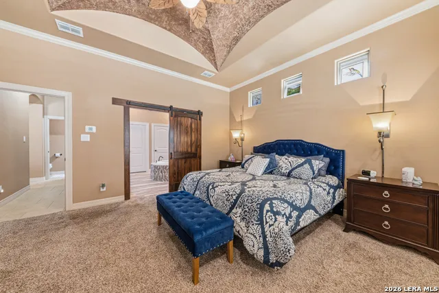 128 Bucks Ln La Vernia, TX 78121