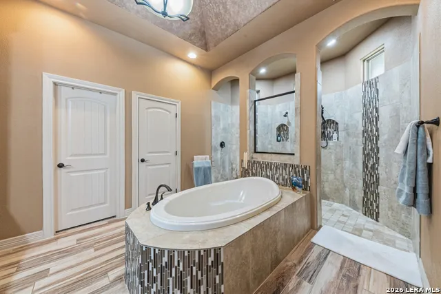 128 Bucks Ln La Vernia, TX 78121