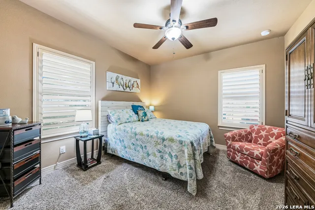 128 Bucks Ln La Vernia, TX 78121