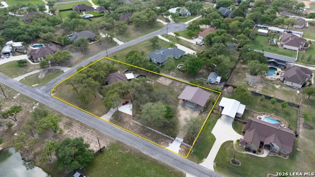 128 Bucks Ln La Vernia, TX 78121