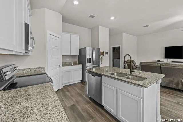 5403 PEARL VLY San Antonio, TX 78242