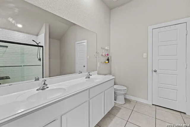 5403 PEARL VLY San Antonio, TX 78242