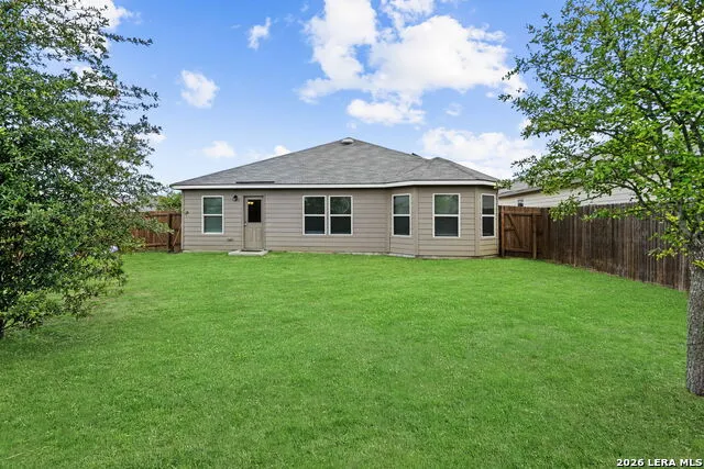 5403 PEARL VLY San Antonio, TX 78242