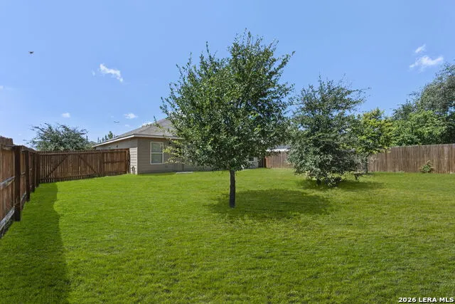 5403 PEARL VLY San Antonio, TX 78242