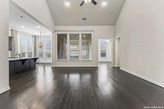 25847 Warbler View San Antonio, TX 78255