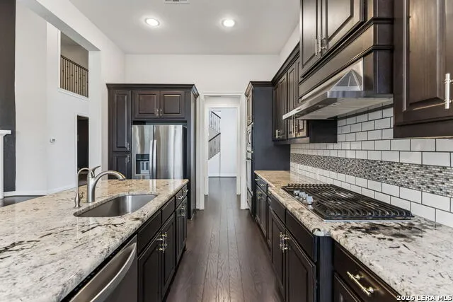25847 Warbler View San Antonio, TX 78255