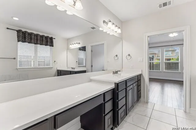25847 Warbler View San Antonio, TX 78255