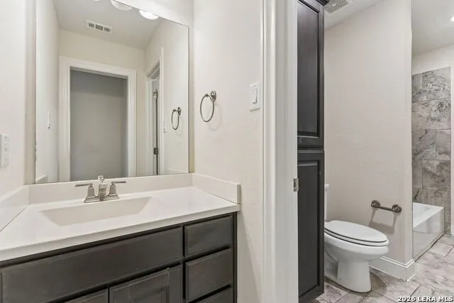 25847 Warbler View San Antonio, TX 78255