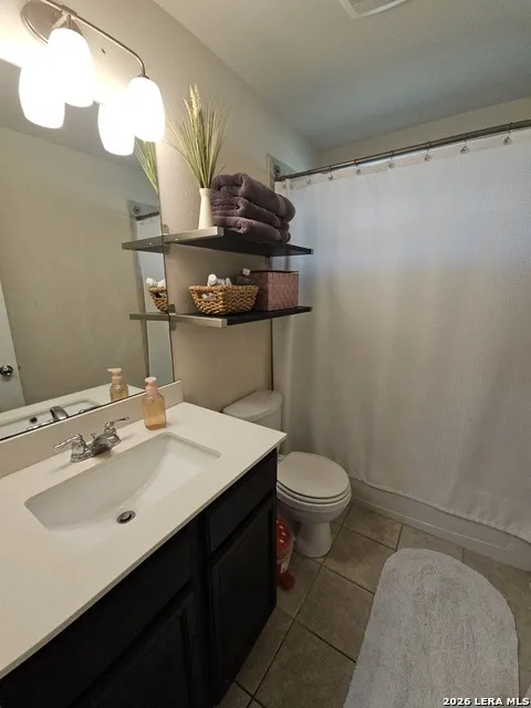 106 WAINSCOT OAK WAY San Marcos, TX 78666