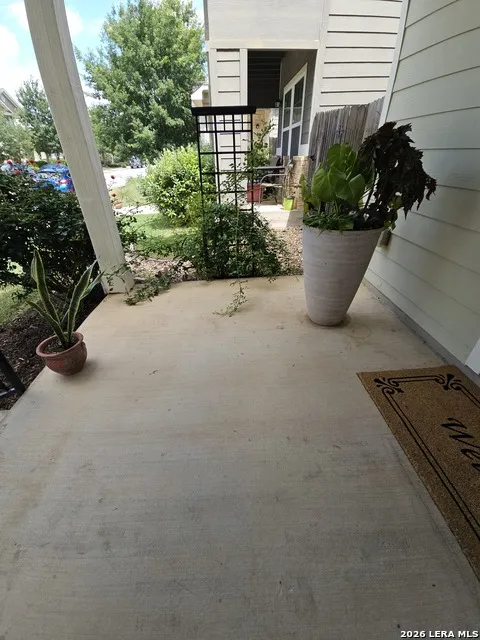 106 WAINSCOT OAK WAY San Marcos, TX 78666