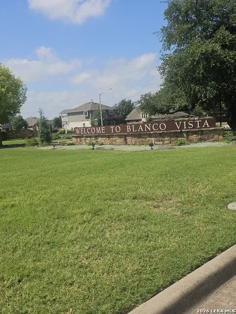 106 WAINSCOT OAK WAY San Marcos, TX 78666