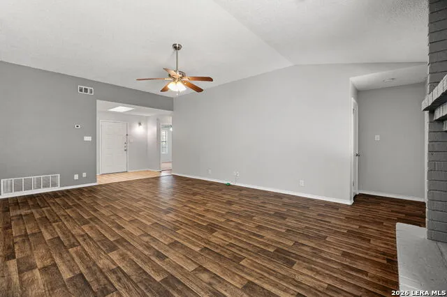8419 Tiguex Universal City, TX 78148