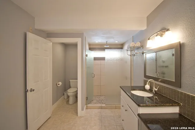 702 E Schubert Fredericksburg, TX 78624