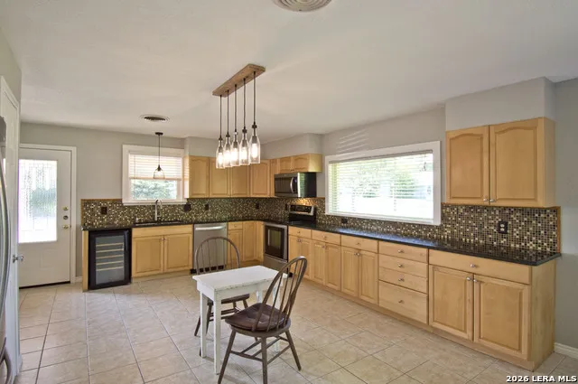 702 E Schubert Fredericksburg, TX 78624