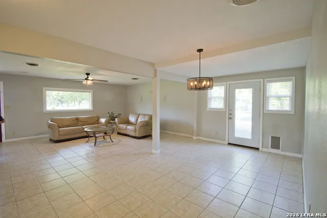 702 E Schubert Fredericksburg, TX 78624