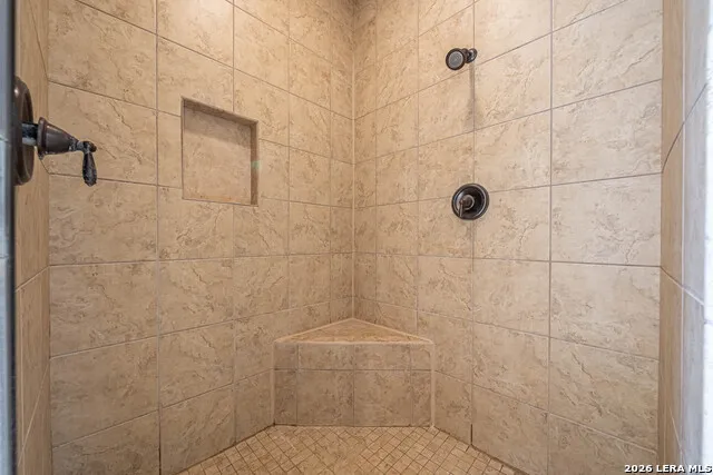 374 W County Road 2481 Hondo, TX 78861