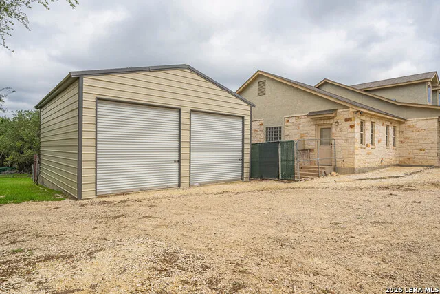 374 W County Road 2481 Hondo, TX 78861