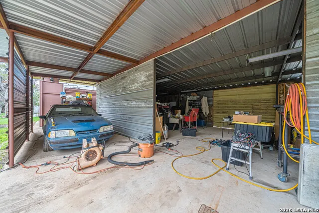 374 W County Road 2481 Hondo, TX 78861