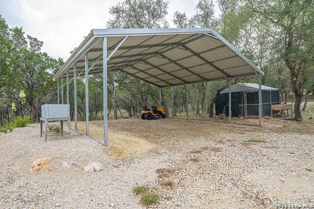 374 W County Road 2481 Hondo, TX 78861