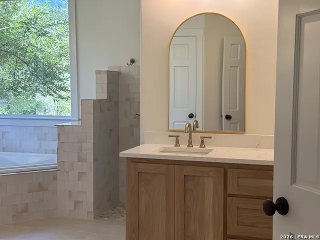 426 CORDILLERA TRCE Boerne, TX 78006