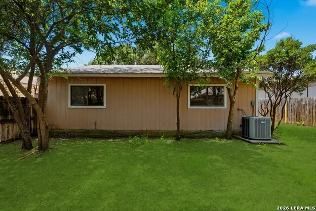 6807 CELES MEADOW DR Converse, TX 78109
